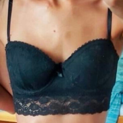 zvetseni-prsou-implantaty-3-pred